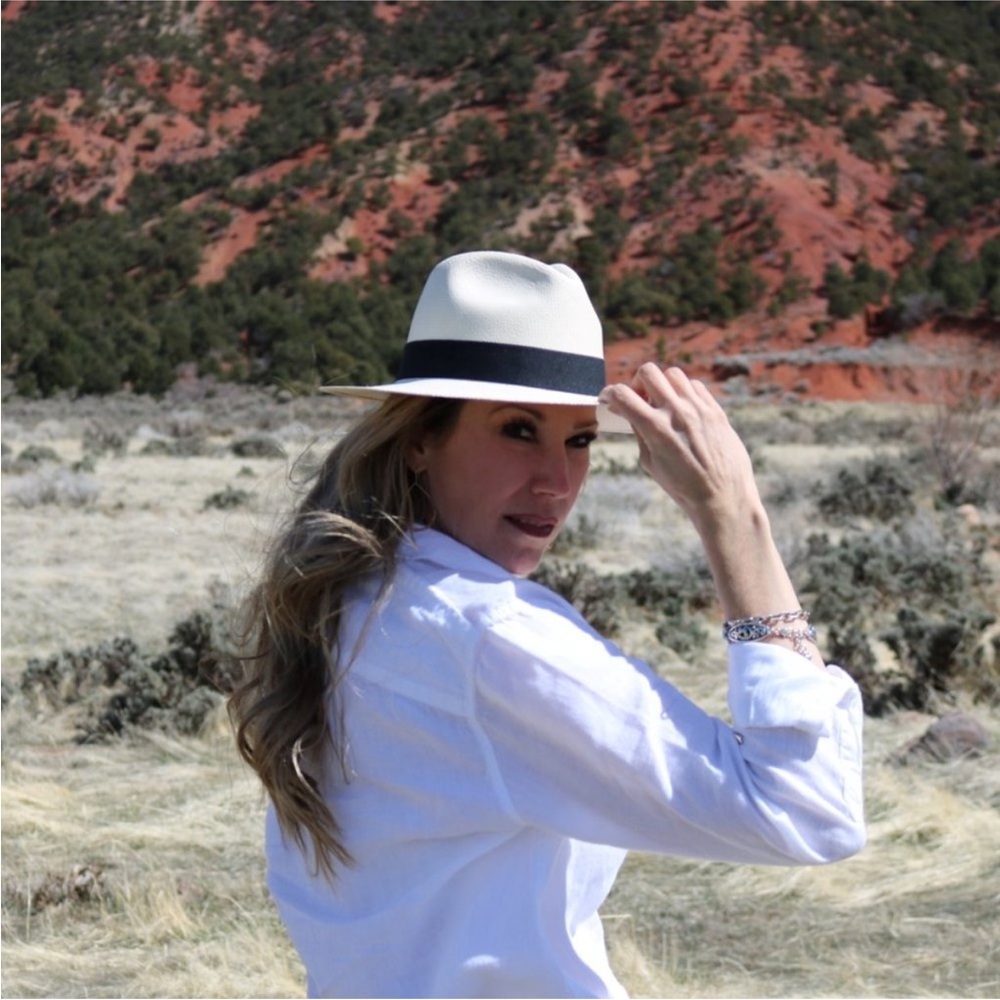 Elegant Cream Fedora Hat with Black Band